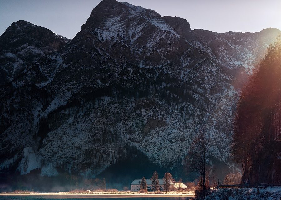 https://www.ipomehotels.com/en/wp-content/uploads/2020/03/salzkammergut-by-Photo-by-Simon-Matzinger-on-Unsplash-900x640.jpg